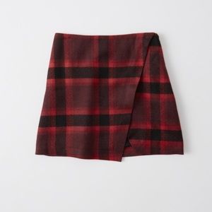 Abercrombie & Fitch plaid mini wrap skirt